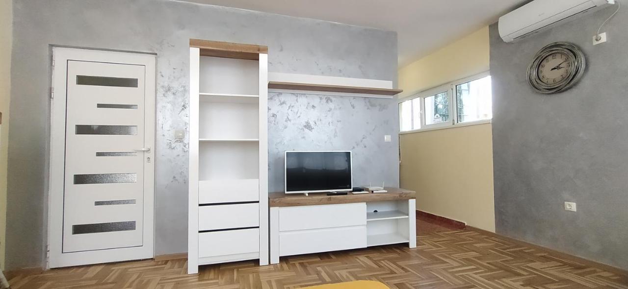 Studios Near To Burgas Free University ภายนอก รูปภาพ